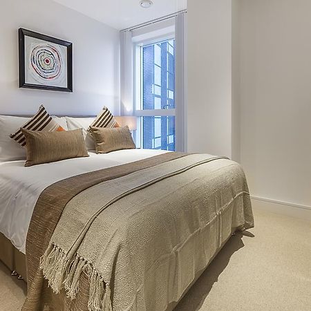 Lincoln Plaza Appartement Londen Buitenkant foto