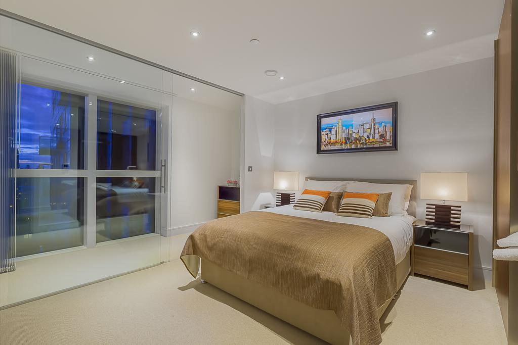 Lincoln Plaza Appartement Londen Buitenkant foto