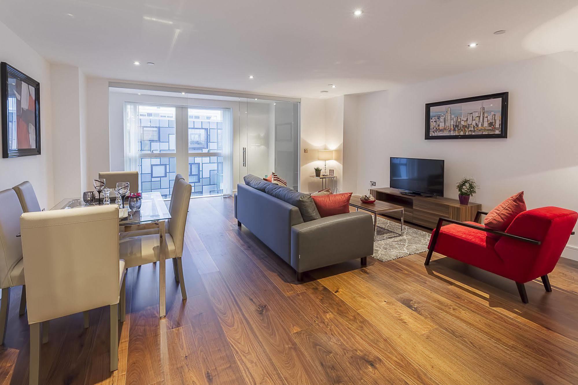 Lincoln Plaza Appartement Londen Buitenkant foto