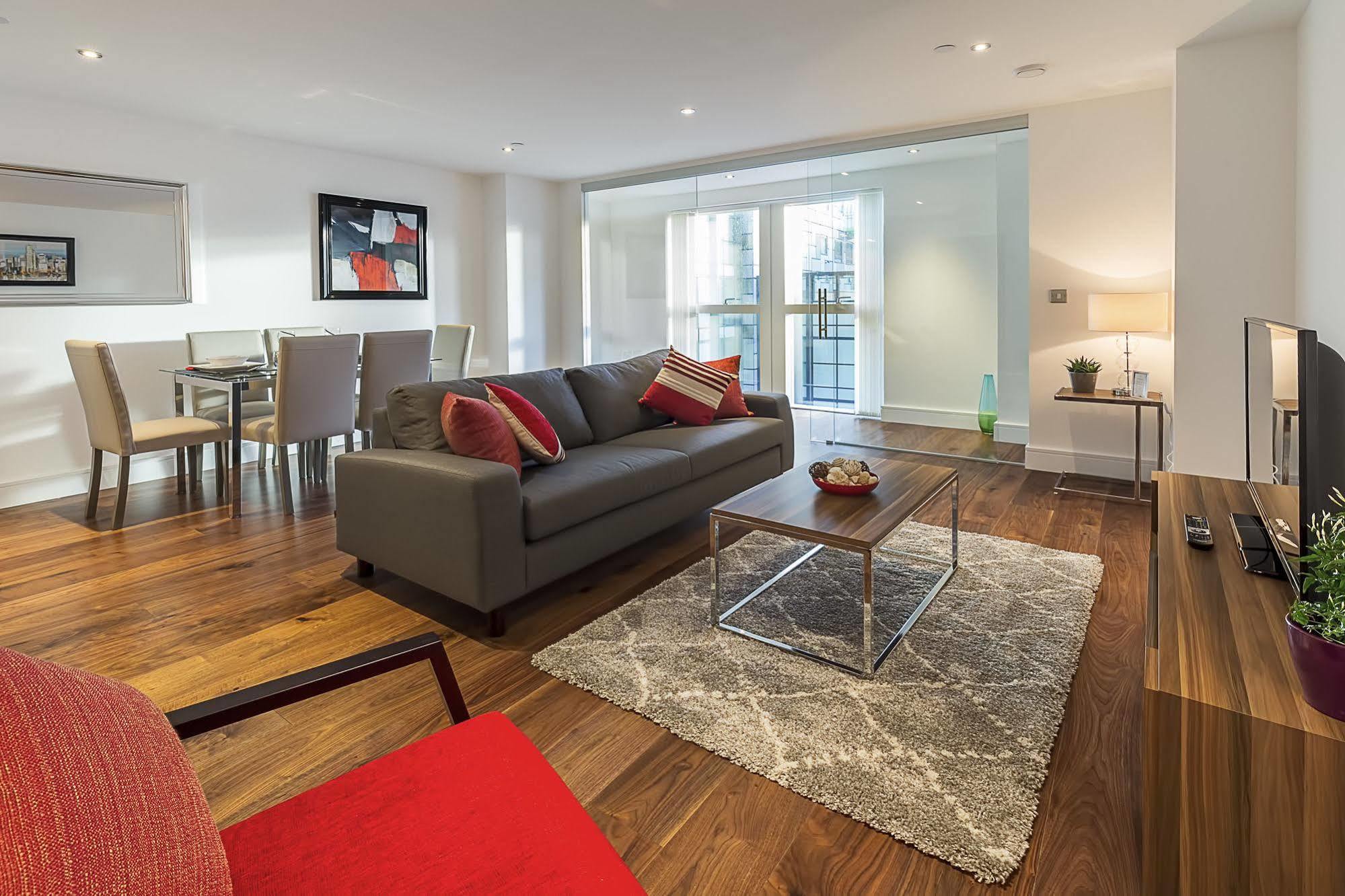 Lincoln Plaza Appartement Londen Buitenkant foto