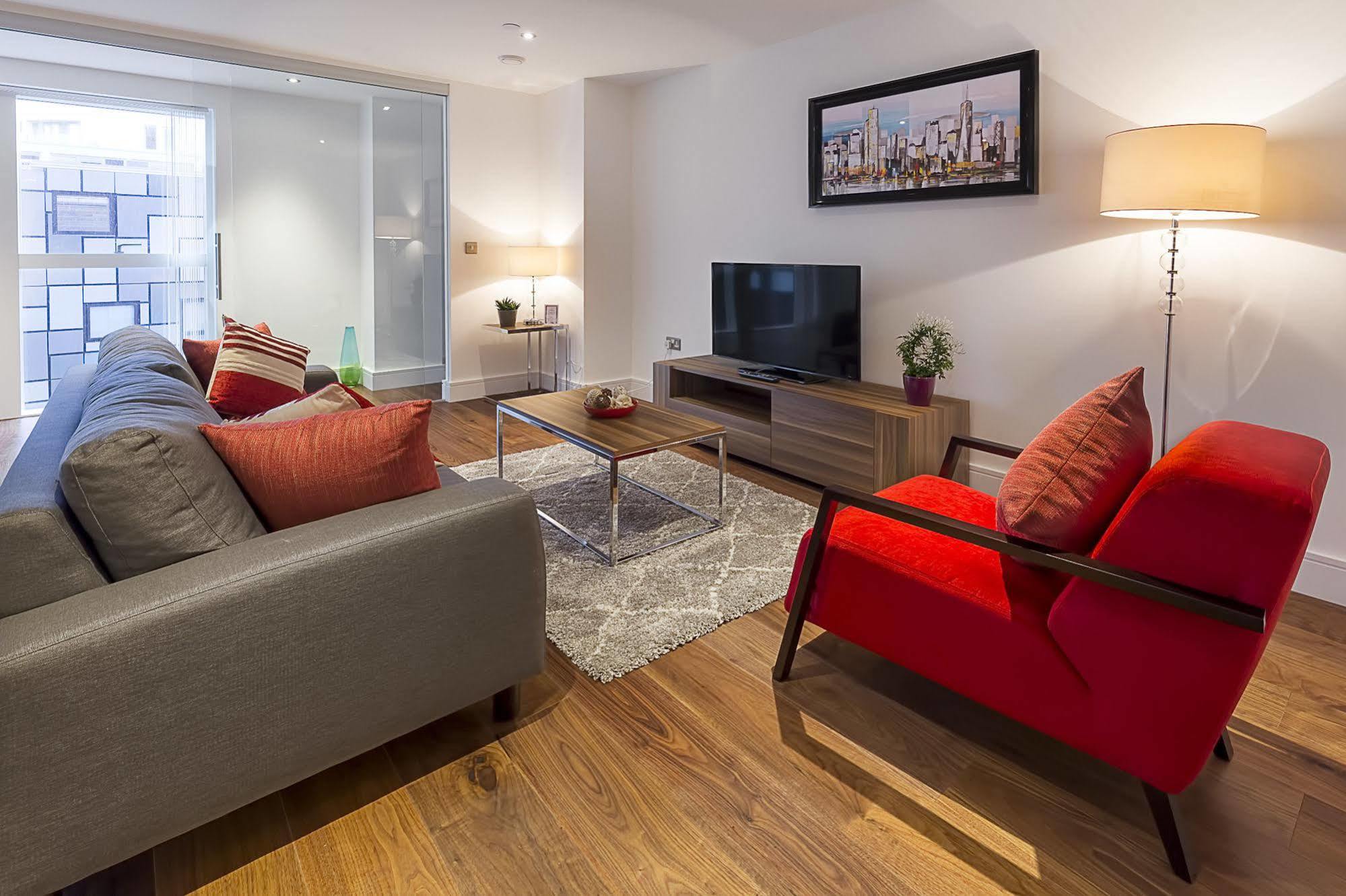 Lincoln Plaza Appartement Londen Buitenkant foto