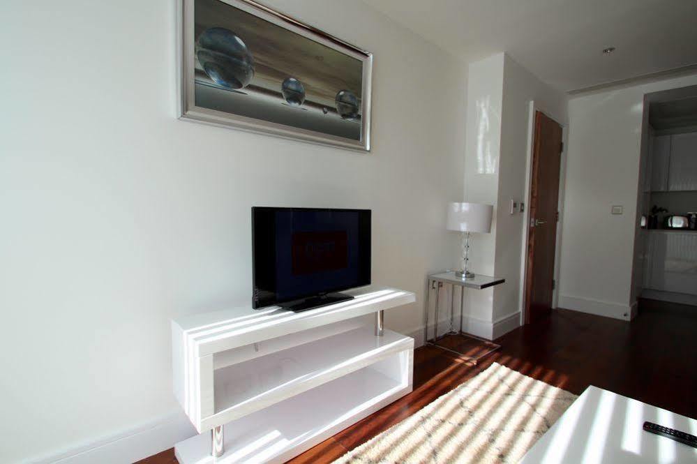 Lincoln Plaza Appartement Londen Buitenkant foto