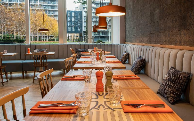 Lincoln Plaza Appartement Londen Buitenkant foto